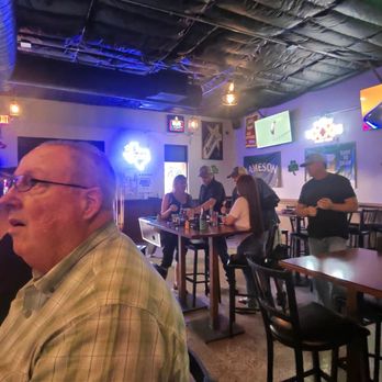 Twins Tavern - Wine Bars Near Me - Katy, Texas