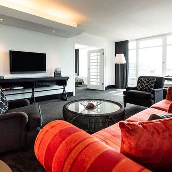 Madison Hotel - Top of the Town Penthouse Living Area - Hotels Near Me - Hamburg, HH