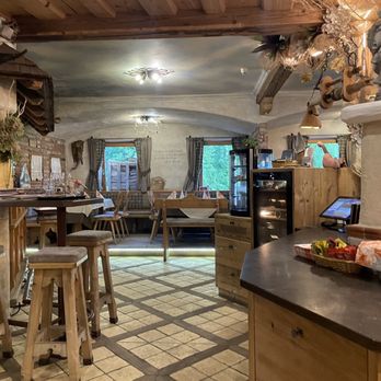 L Ciamin - Interior - Italian Near Me - Selva di Val Gardena, BZ