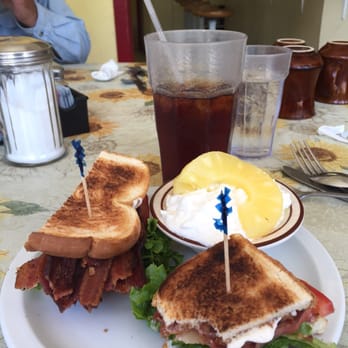 Seiad Cafe - BLT, cottage cheese, and real iced tea - Breakfast & Brunch Near Me - Seiad Valley, California