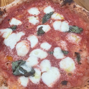 Gusto 101 - Margherita pizza - Italian Near Me - Toronto, Ontario