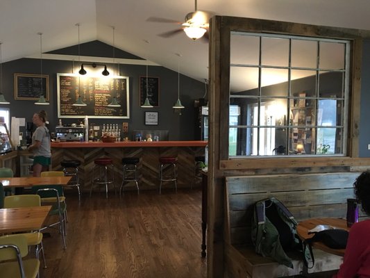 Daymoon Coffeebar by null