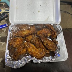 Yan Jing - 10 piece chicken wing .