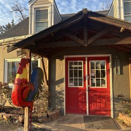 The front door with the BIG rooster The front door with the BIG rooster