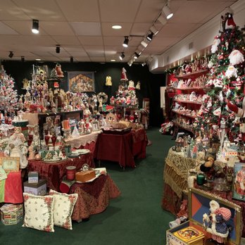 Kristopher Kyer’s “Christmas Corner” - Holiday Decorations Near Me - Pasadena, California Kristopher Kyer’s “Christmas Corner” - Holiday Decorations Near Me - Pasadena, California
