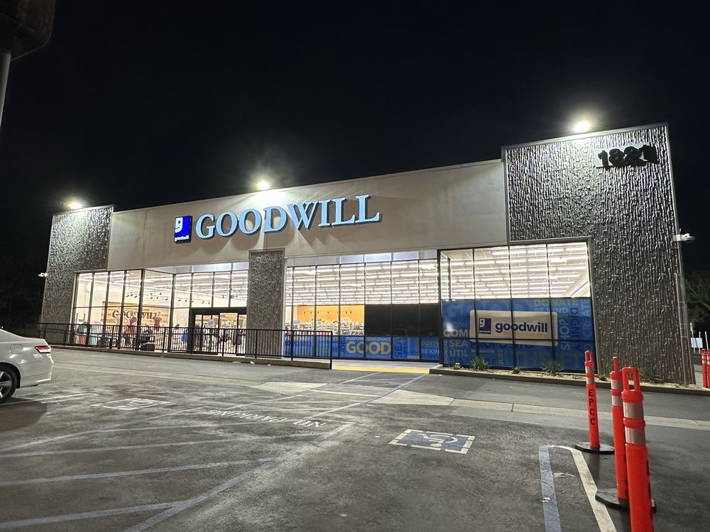 Goodwill of orange county 1821 n tustin st orange california