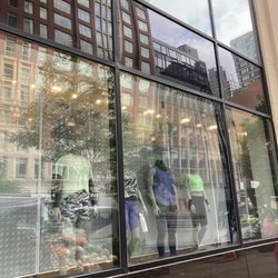 Lululemon - Taken 06/17/22