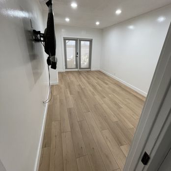 Redondo Flooring & Design - Bedroom 1 - Flooring Near Me - Torrance, California Redondo Flooring & Design - Bedroom 1 - Flooring Near Me - Torrance, California