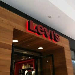 Levi’s Store by null