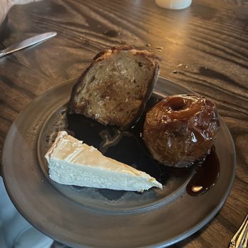 Warlord - Caramelized apple, cheese, bread - Specialty Food Near Me - Chicago, Illinois