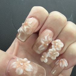 Nina's Nails and Lashes - Cat I see glass with 3-D flowers and diamonds