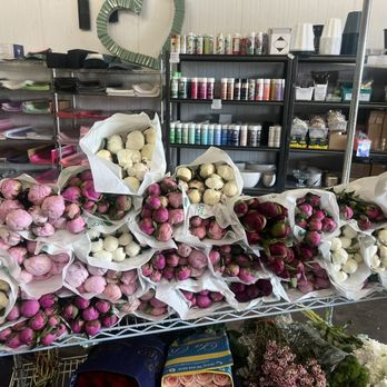 G & J Flower SA - Wholesale Stores Near Me - Santa Ana, California G & J Flower SA - Wholesale Stores Near Me - Santa Ana, California