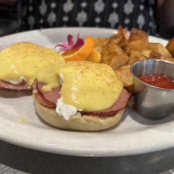 Table 57 - Benedict - Breakfast & Brunch Near Me - Visalia, California