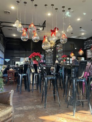 Crema & Vine by null