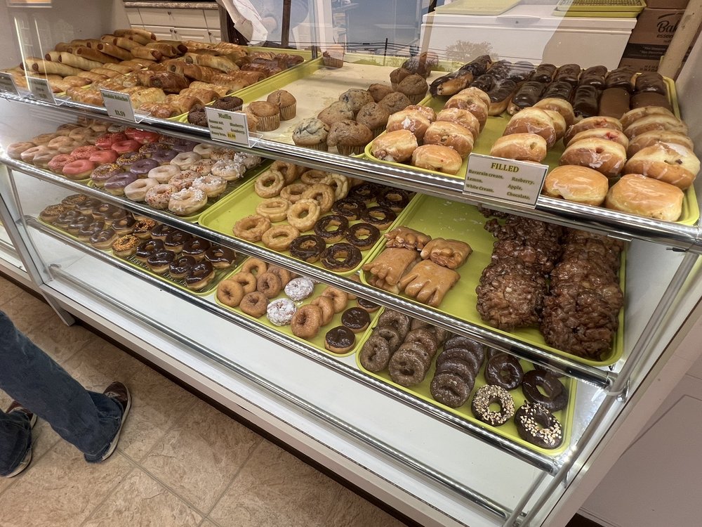 GUDE’S BAKERY & DELI Updated October 2024 10 Photos & 26 Reviews