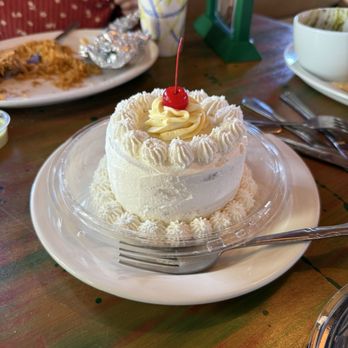Salsa Verde Restaurant - Tres Leche - Mexican Near Me - Tucson, Arizona