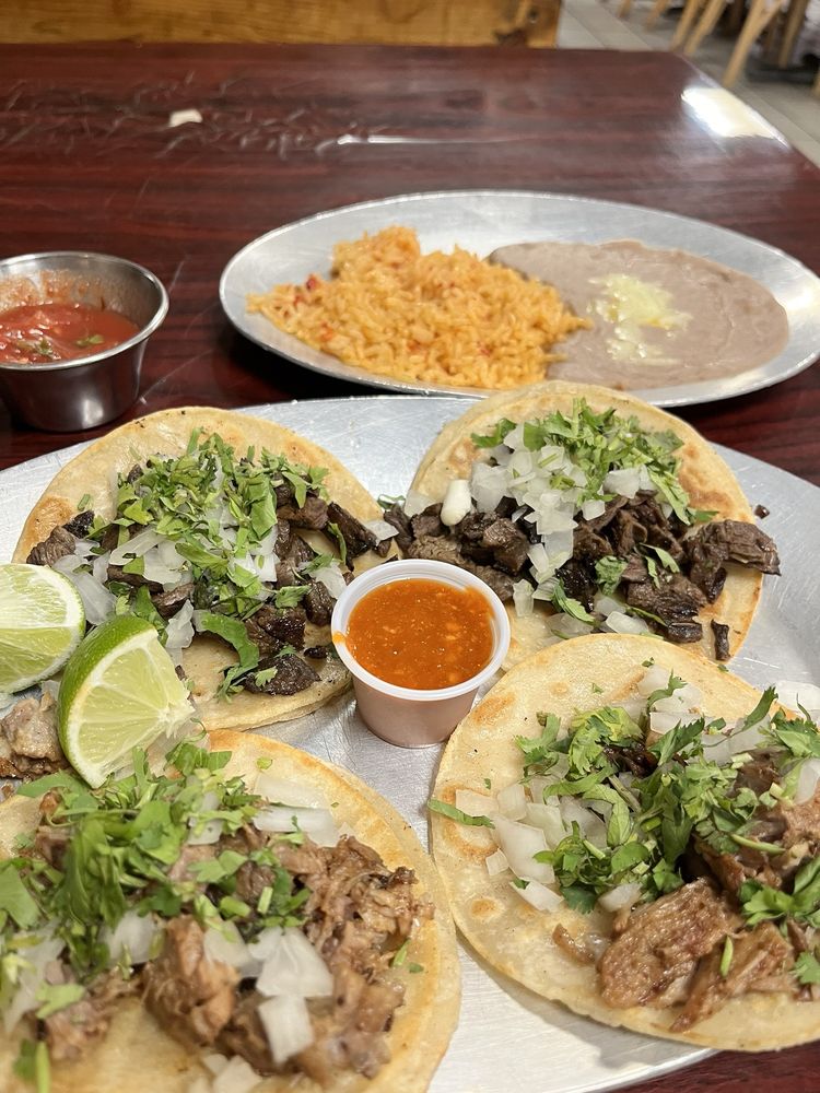 Food from Antiguas Grill