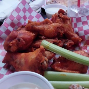 Rocco's Tavern - House wings....not dry, and a good amount of heat - Sports Bars Near Me - Pasadena, California