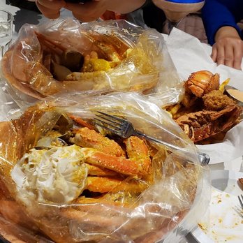 Ben's Crab Uniondale - Snow crab and shrimp, and snow crab and clam with Medium Spice Lemon Pepper - Seafood Near Me - Uniondale, New York Ben's Crab Uniondale - Snow crab and shrimp, and snow crab and clam with Medium Spice Lemon Pepper - Seafood Near Me - Uniondale, New York
