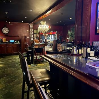 Glen Tavern Inn - Best bartender ever! - Hotels Near Me - Santa Paula, California Glen Tavern Inn - Best bartender ever! - Hotels Near Me - Santa Paula, California