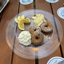 Neuhauser Augustiner - Apple fritters