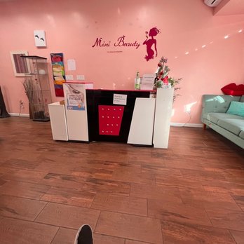 Mini Beauty Eyelash - Eyelash Service Near Me - Pasadena, California Mini Beauty Eyelash - Eyelash Service Near Me - Pasadena, California