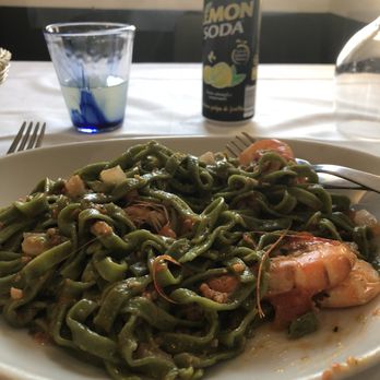 Trattoria dal Billy - Fresh homemade pasta with tomato sauce, shrimp and bacon €14 - Italian Near Me - Manarola, SP Trattoria dal Billy - Fresh homemade pasta with tomato sauce, shrimp and bacon €14 - Italian Near Me - Manarola, SP