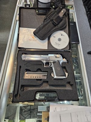 Burbank Ammo & Guns by null