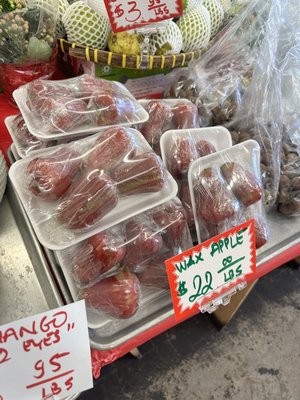 Tan Sang Tropical Fruit by null