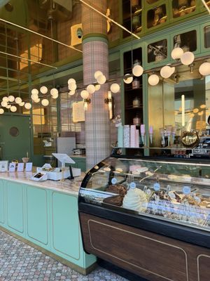 Anita La Mamma Del Gelato by null