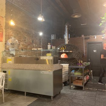 a33 - Interior del local - Pizza Near Me - Barcelona, B