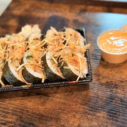 Teri Teri Japanese Restaurant - D5. Shrimp Tempura roll with Spicy Mayo (pink sauce) 2oz