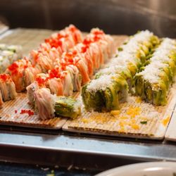 DJ's International Buffet