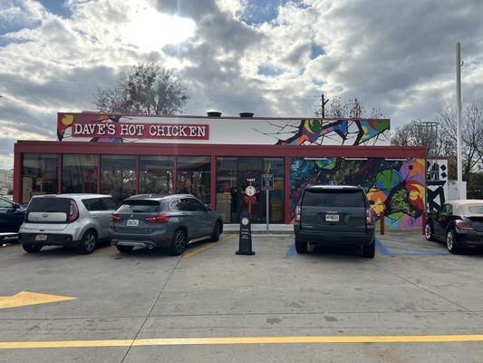 Dave's Hot Chicken by null