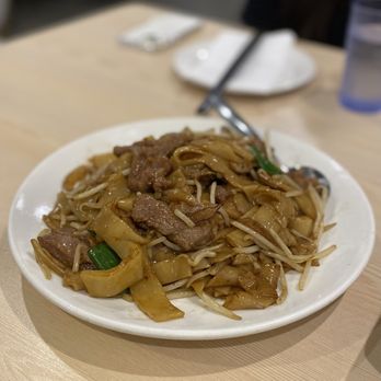 Mee Sum Pastry - Beef Chow Fun - Chinese Near Me - Seattle, Washington