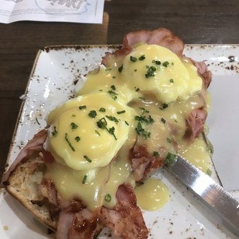 First Watch - Classic eggs Benedict - Breakfast & Brunch Near Me - The Woodlands, Texas First Watch - Classic eggs Benedict - Breakfast & Brunch Near Me - The Woodlands, Texas