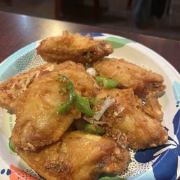 Simmering Chicken Wing Claypot