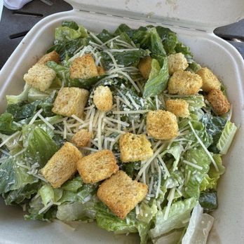 Castaway Cafe - Caesar salad - American Near Me - Lahaina, Hawaii