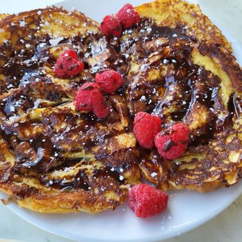 Another Broken Egg Cafe - French Toast Croissant - American Near Me - Jacksonville, Florida