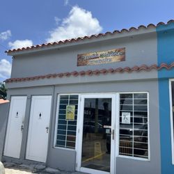 La Fondita de Doña Martina - Rótulo de exterior y entrada