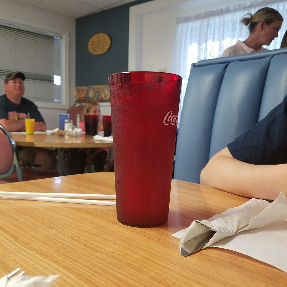 Kate's Kitchen - Dining area - Breakfast & Brunch Near Me - Flat Rock, Michigan Kate's Kitchen - Dining area - Breakfast & Brunch Near Me - Flat Rock, Michigan