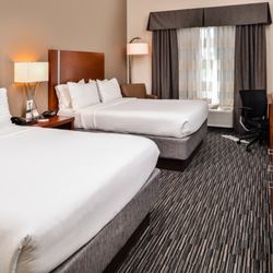 Holiday Inn Express & Suites York - Two Queen Room