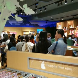 ディズニーストア横浜そごう店 Toy Stores 西区高島2丁目18 1 横浜市 神奈川県 Japan Phone Number Yelp