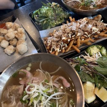 Pho Kitchen - 25. Beef Combination - Desserts Near Me - San Jose, California