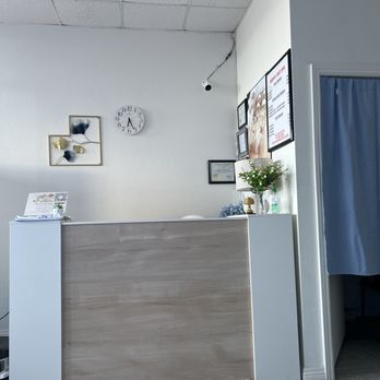 Happy Feet Spa - the main desk info - Massage Near Me - Ventura, California Happy Feet Spa - the main desk info - Massage Near Me - Ventura, California