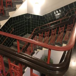 Boom Boom Room - Go down the stairs
