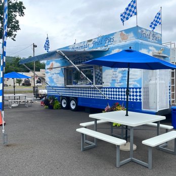 Morrison's Fried Pies - a blue and white food truck - Food Trucks Near Me - Hot Springs, Arkansas Morrison's Fried Pies - a blue and white food truck - Food Trucks Near Me - Hot Springs, Arkansas