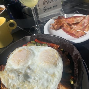 Vic's - Breakfast & Brunch Near Me - Martinez, California
