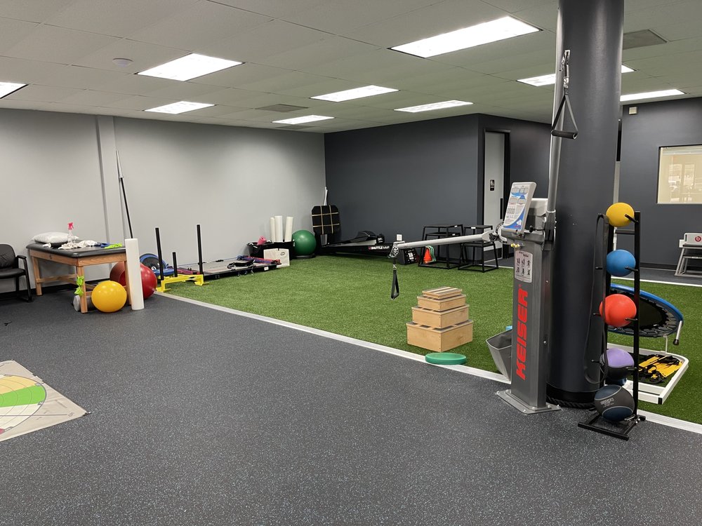 EXOS PHYSICAL THERAPY & SPORTS PERFORMANCE OVERLAND PARK NORTH
