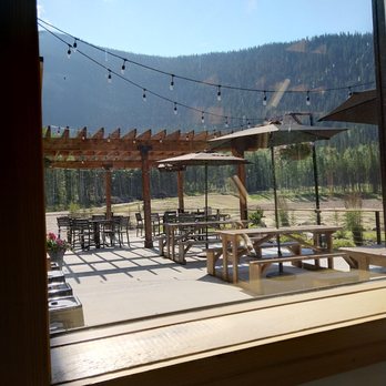 Folding Mountain Brewing - Breweries Near Me - Jasper East, Alberta